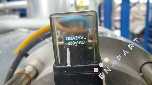 124-703  Plugue com diodo, 220 V