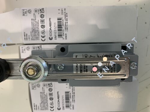 BM1E51Z11 Interruptor de limite com cabeça de alumínio e alavanca de rolo de nylon Ø22 ajustável, IP66, contatos Snap Action (1NO + 1NC), operação de abertura positiva