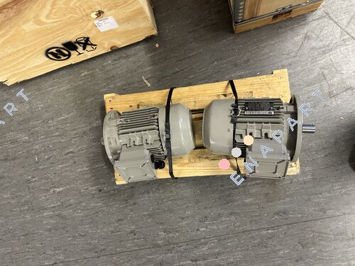 FT3A90S-4 1,1kW 4P 400/230V 50Hz B5 Motor assíncrono trifásico