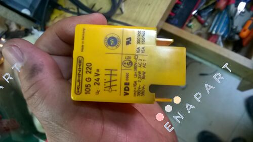105G220-24VDC retransmissão