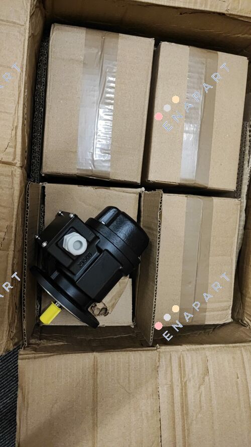 PRE0042 // REO444R1B0,06CA Tacogerador DC montado em flange Radio Energie
